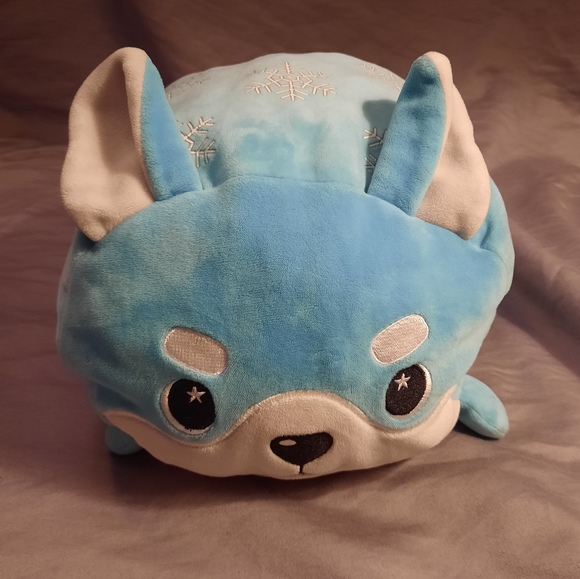 Moosh-Moosh / Blue Pup Pillow with Snowflakes! - Picture 7 of 7